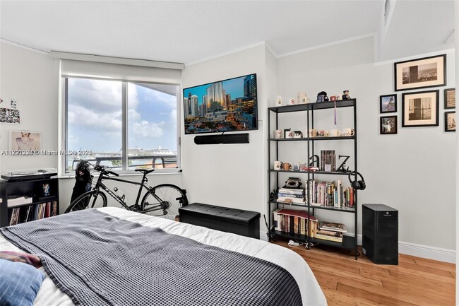Building Photo - 335 S Biscayne Blvd