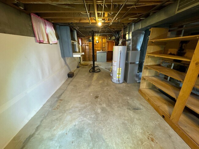 Building Photo - 9718 Lyric Ln