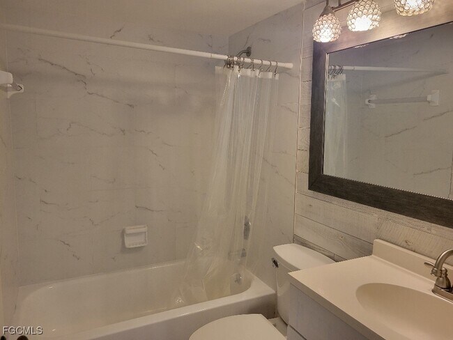 Building Photo - 14807 Crooked Pond Ct