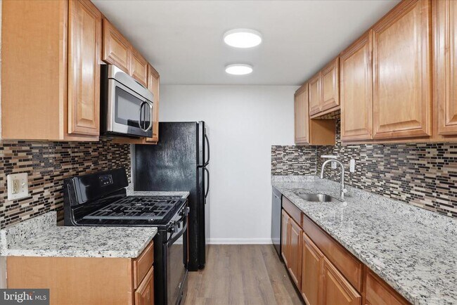 Building Photo - 4600 Duke St