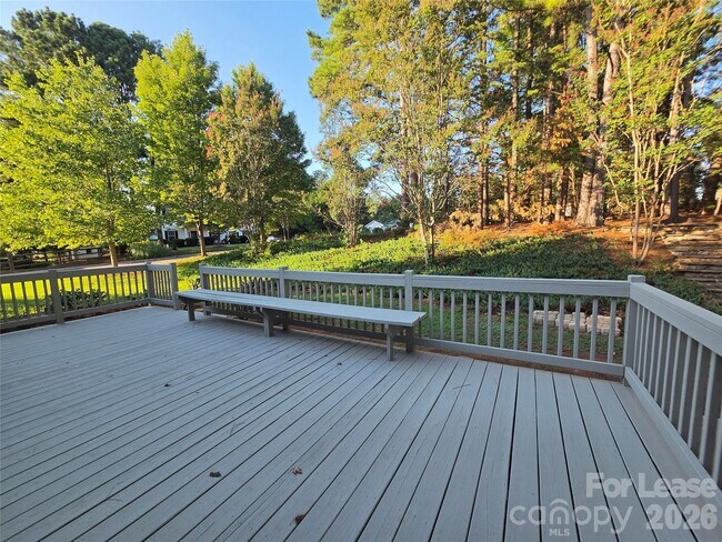 Building Photo - 112 Spring Grove Dr