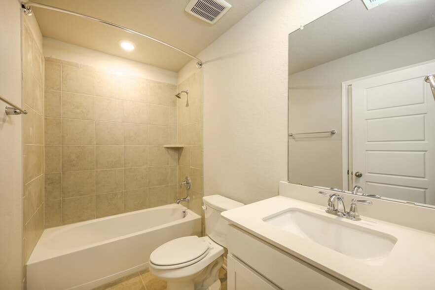 Building Photo - 512 Shelton Pass