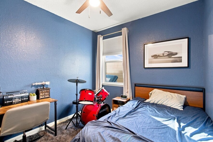 Building Photo - 2026 Oedipus Dr