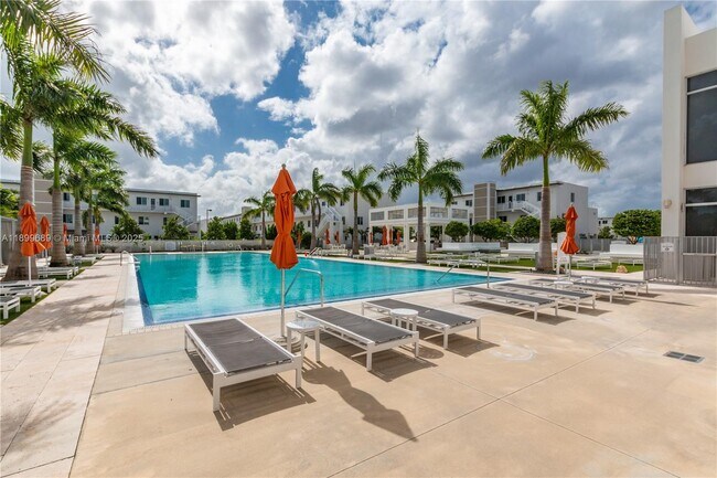 Building Photo - 10245 NW 63rd Terrace