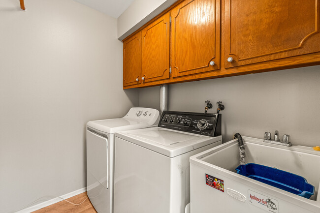 In-Unit Laundry - 3042 E Newport Ct