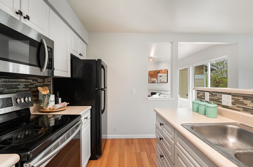 Building Photo - 15150 140th Way SE
