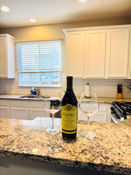 Building Photo - 2801 Goodwin Ave