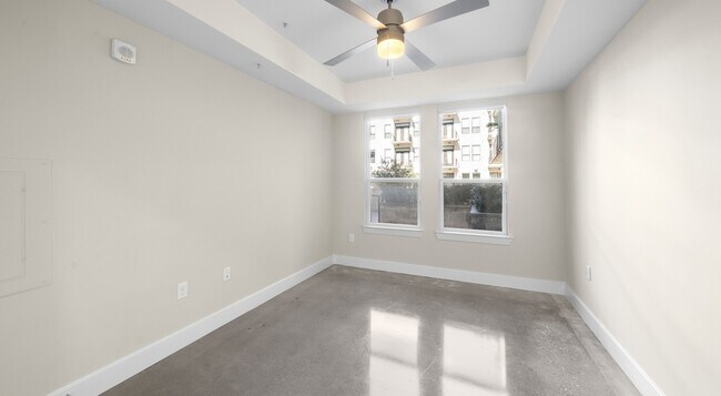 Building Photo - Stylish Apt, Sweet Deal – Up to 1 Month Free!