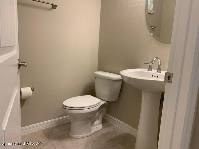 Building Photo - 8890 Napolo Dr