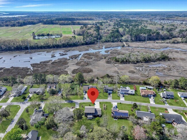 Building Photo - 828 Longbranch Dr