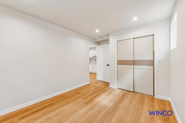 Building Photo - 372 Avalon Dr