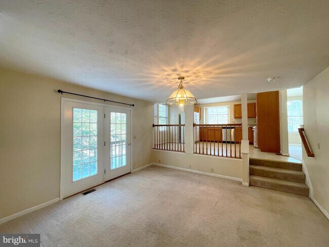 Building Photo - 45586 Curley Ct