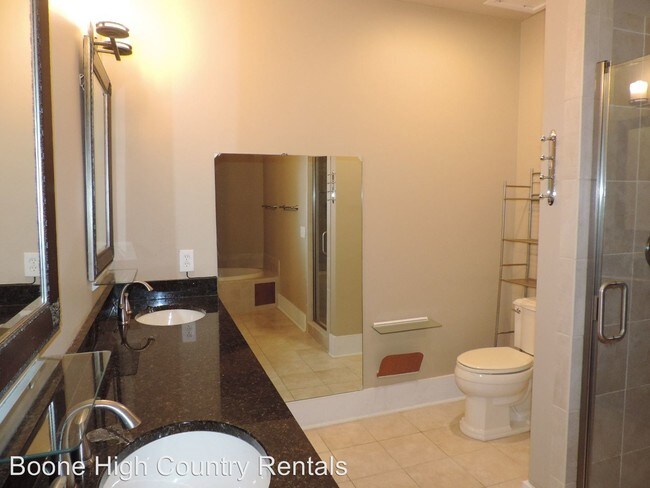 Building Photo - 3 br, 2 bath House - 148 Hwy 105 Ext Unit 203