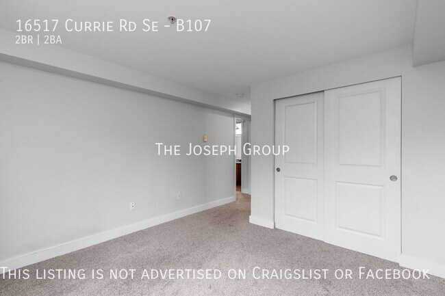 Building Photo - Beautifully Remodeled 2BD/2BA Condo in Mon...