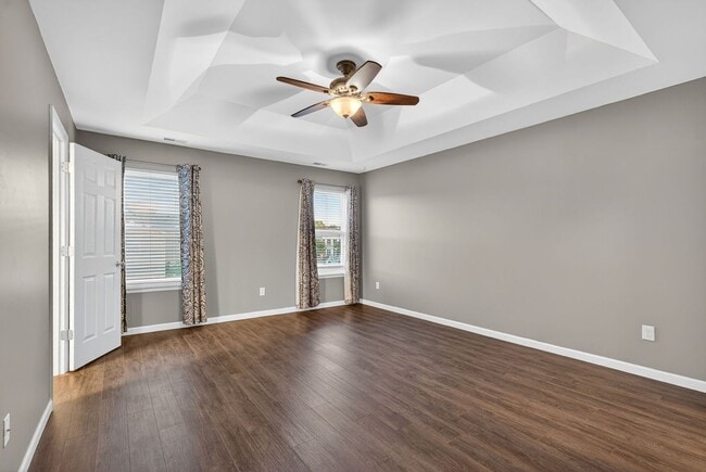 Building Photo - Charming 4-Bedroom Home in Springhurst Com...