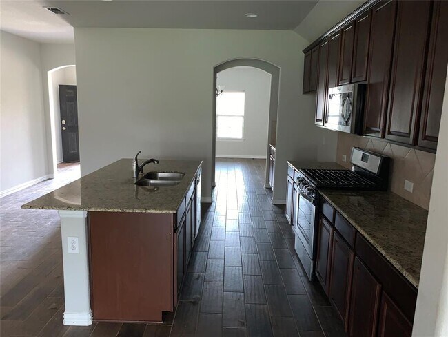 Building Photo - 1613 Ridge Creek Ln