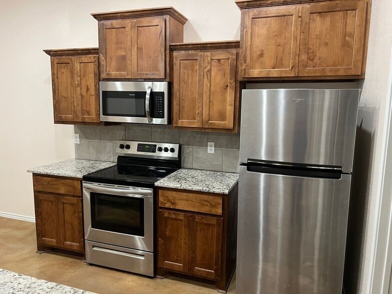 Building Photo - 1012 Damascus Dr