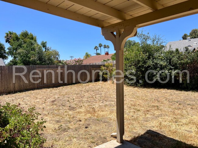 Building Photo - 1426 Kingston Dr