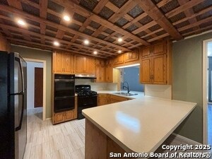 Building Photo - 1305 San Jacinto St