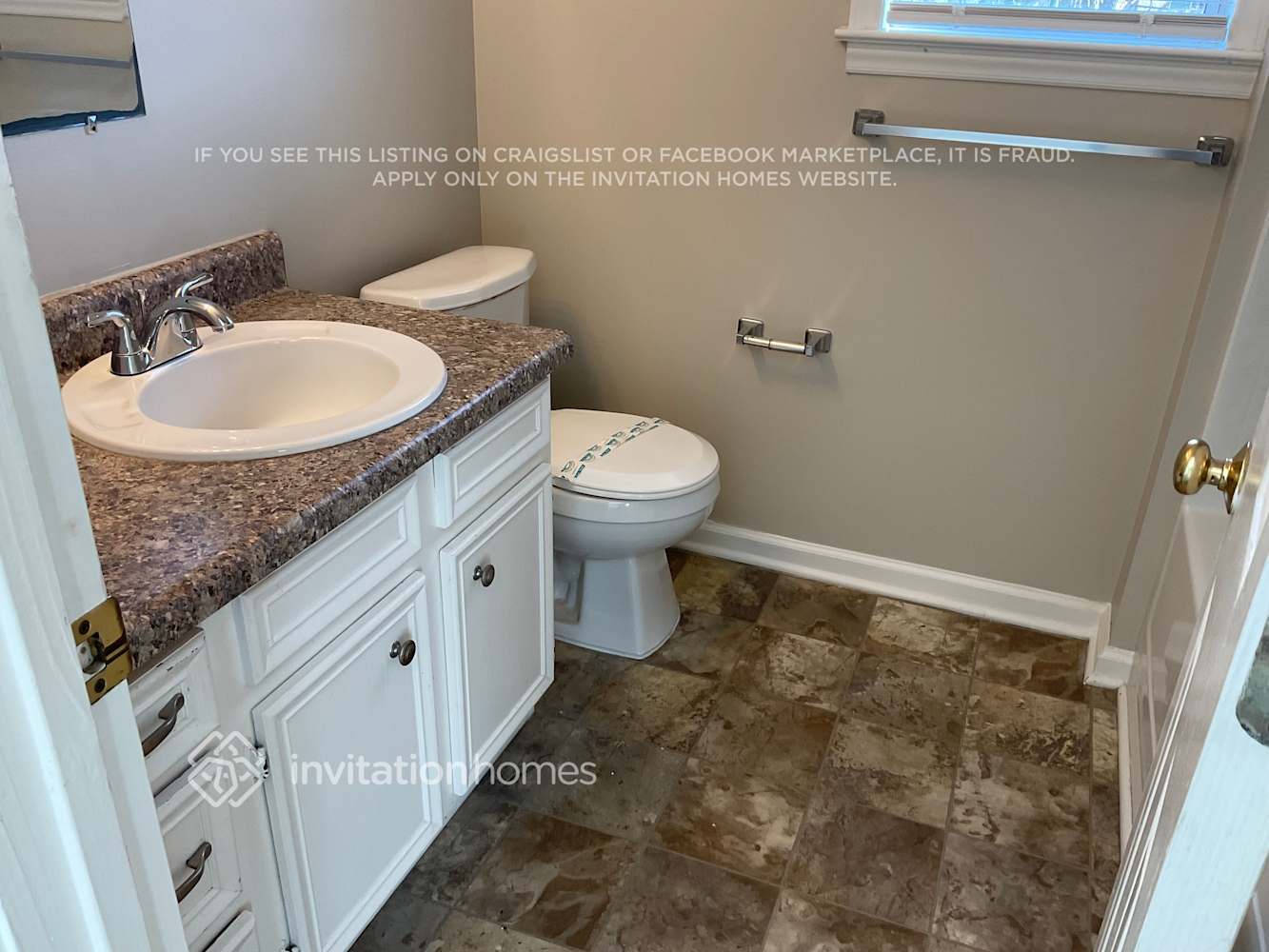 Building Photo - 5014 Alexis Dr