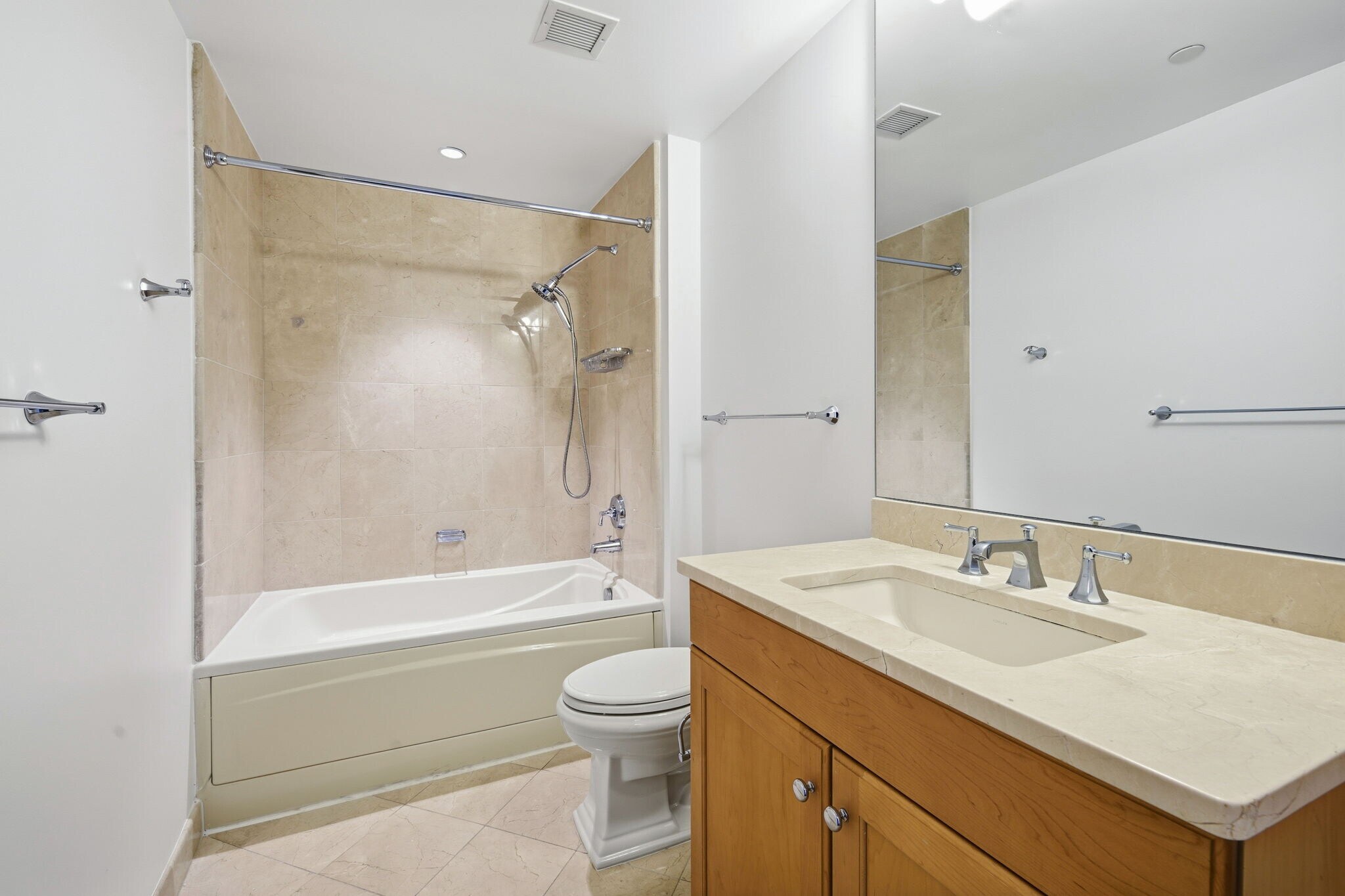 Building Photo - 1111 19th St N