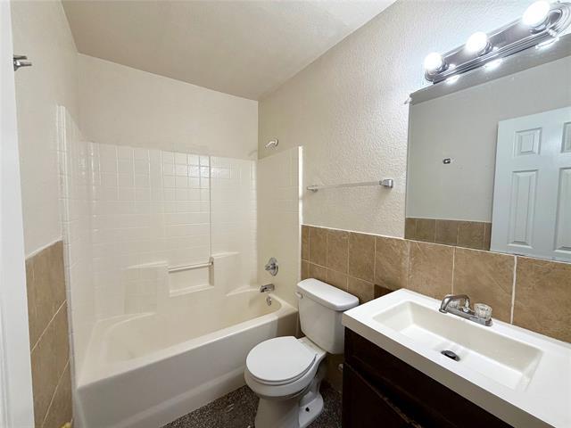 Building Photo - 5408 Dove Dr