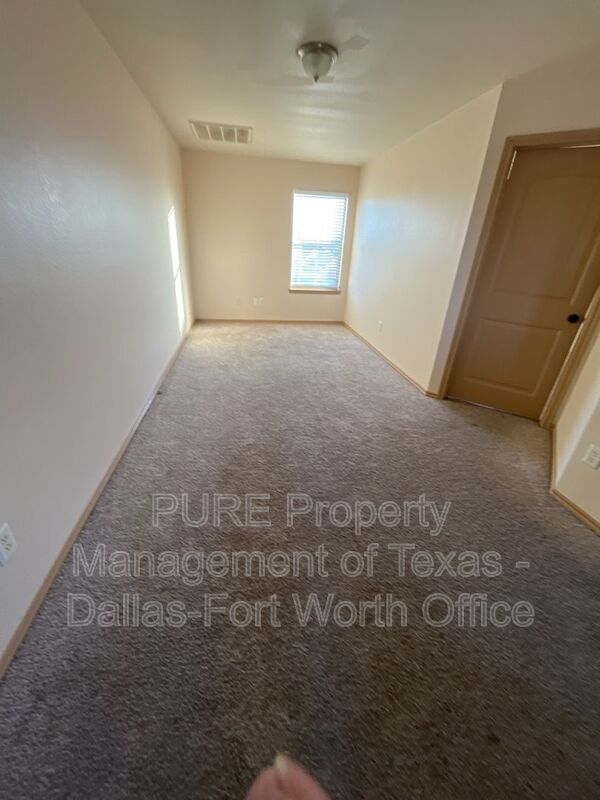 Building Photo - 509 Mast Ct