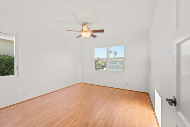 Building Photo - "Charming 2-Bedroom Retreat on Douglas Ave...