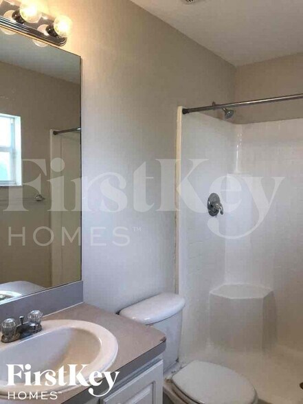 Building Photo - 3600-3619 19th St SW