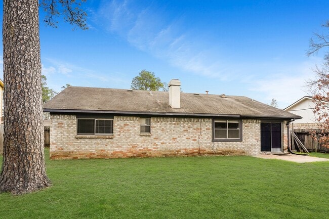 Building Photo - 15707 Baytree Dr