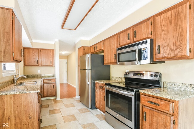 Building Photo - 6854 Scotia Ct