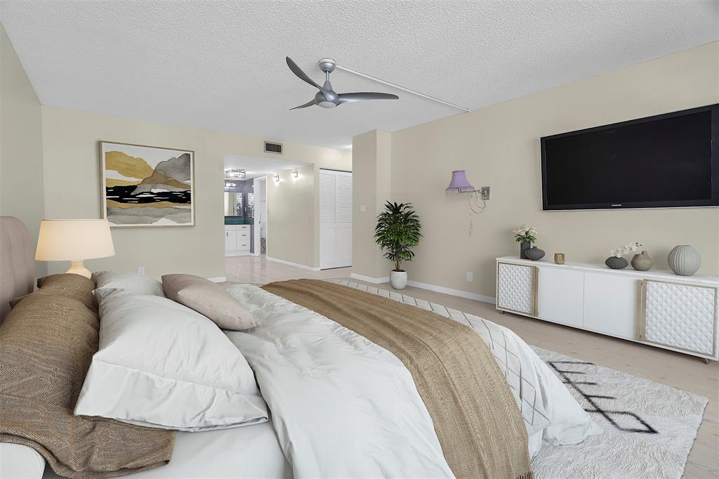 Building Photo - 5000 N Ocean Blvd