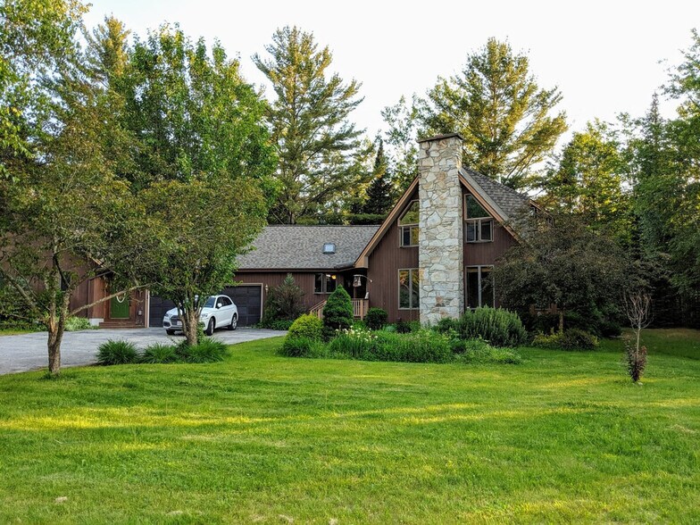 Building Photo - 140 Paquette Cir