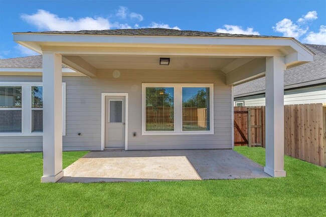 Building Photo - 16915 Lavender Farm St