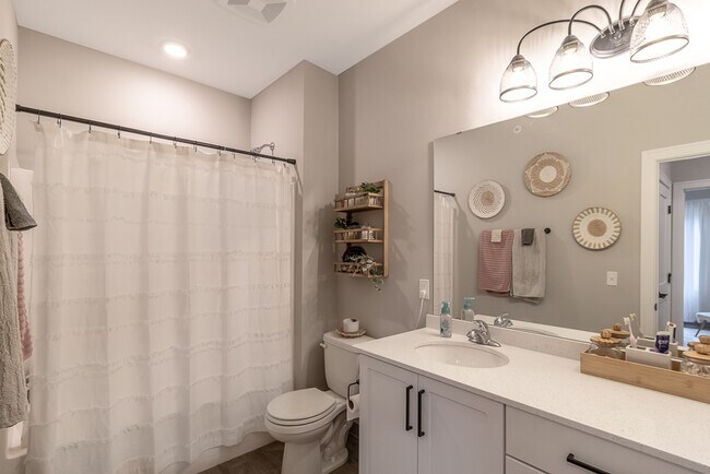 Building Photo - 1570 Stadium Ln