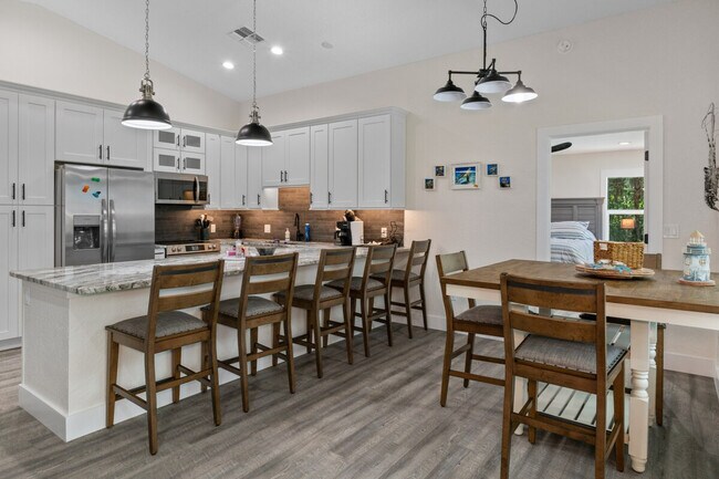 Building Photo - 10358 W Hein Trl