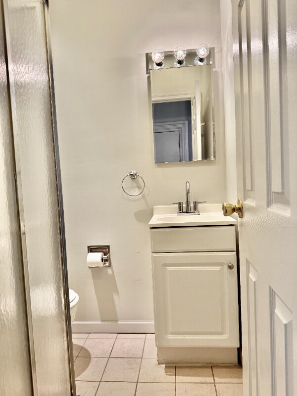 Building Photo - 302 Dickinson St