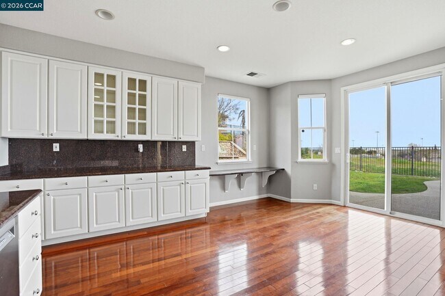 Building Photo - 354 Pebble Beach Dr