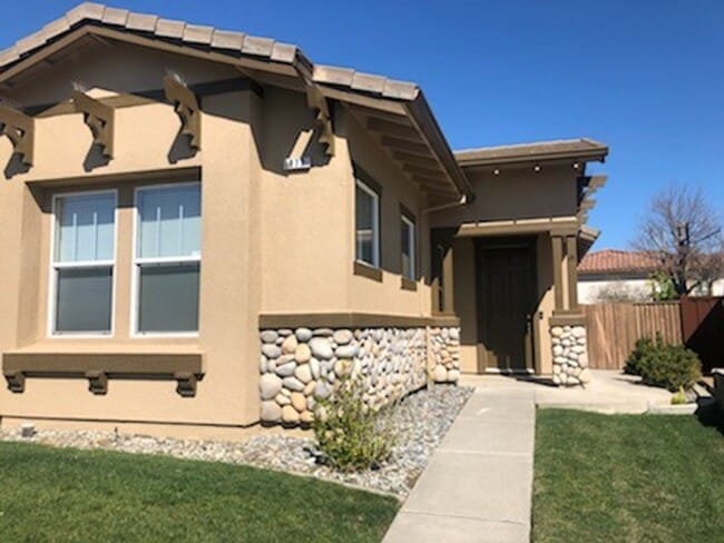 Building Photo - 877 Emerald Hills Cir