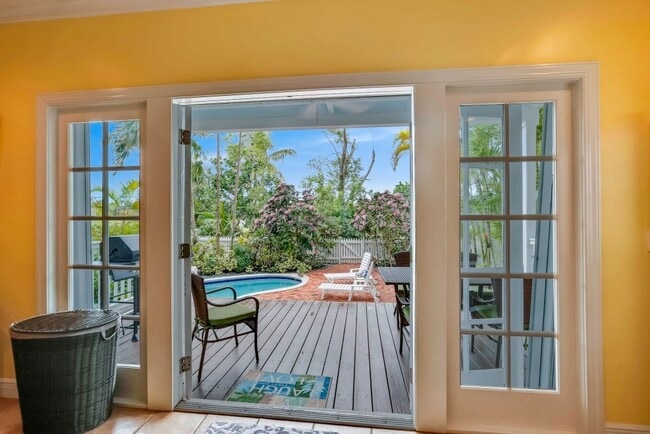 Building Photo - $500 OFF FIRST MONTH-Beautifully Furnished 3 Bed 2.5 Bath Home in the Sanctuary of the Key West G...