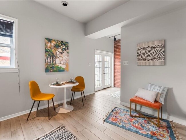 Building Photo - 3 Bedroom Townhome in Richmond