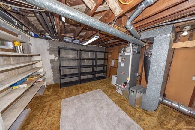 Building Photo - 225 7th St