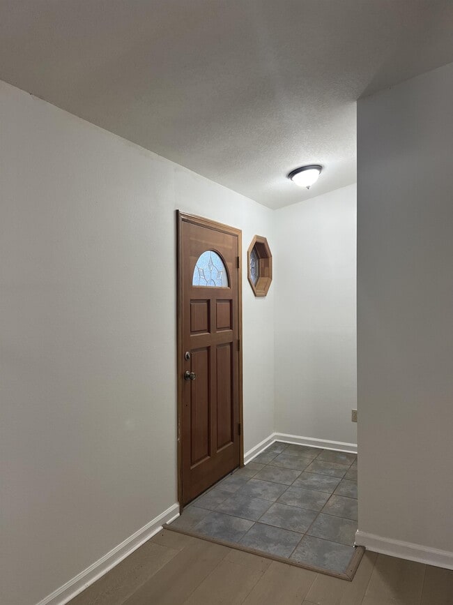 Building Photo - 2733 Masterson Ln