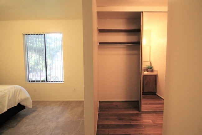 Building Photo - Tanglewood