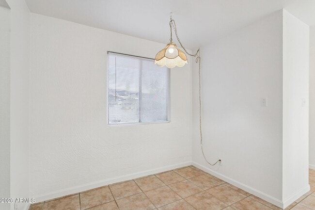 Building Photo - 7625 E Camelback Rd