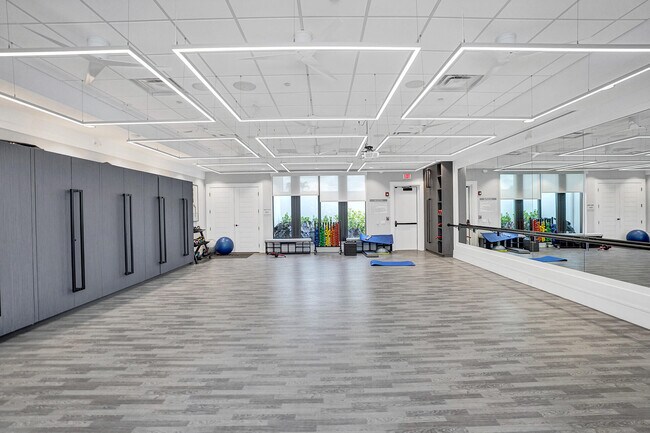 Building Photo - 17523 Rainstream Rd