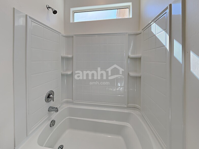 Building Photo - 6872 Corte Casa Elegante