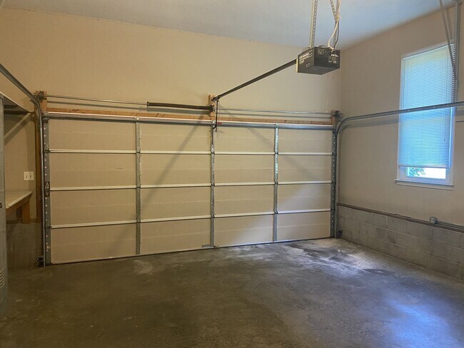 Building Photo - 4237 Trenton Rd