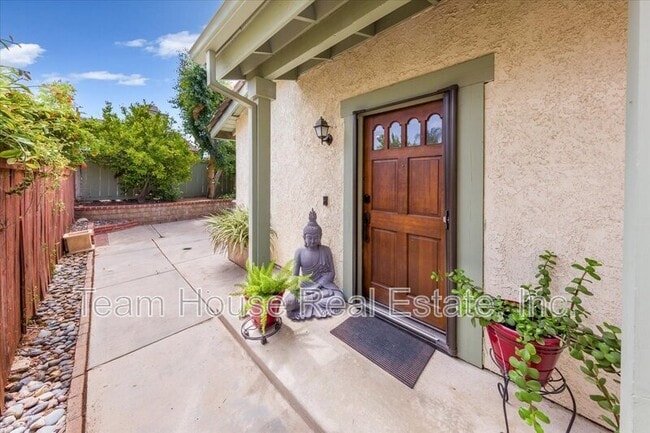 Building Photo - 26076 Viento Ct