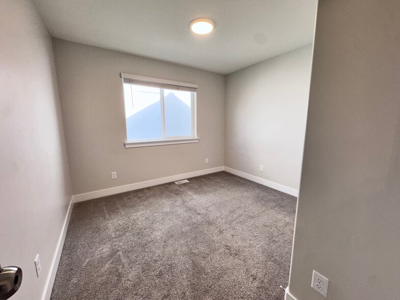 Building Photo - 12339 Remy Rd